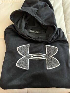 Under Armour Women’s Black Logo Hoodie Sweatshirt